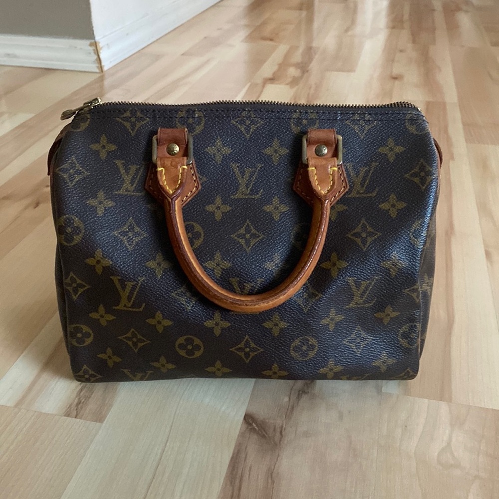 *SOLD* Louis Vuitton Speedy 25